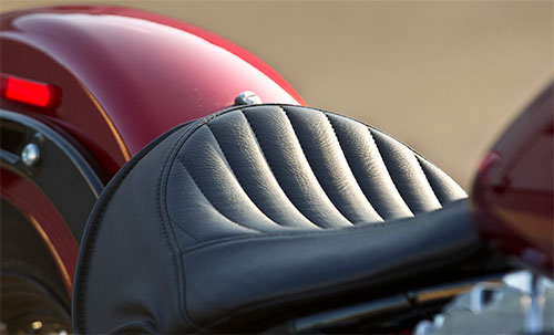 ハーレー シート